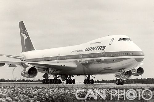 圖1：1971年澳航波音747飛機尾翼上的袋鼠帶有翅膀